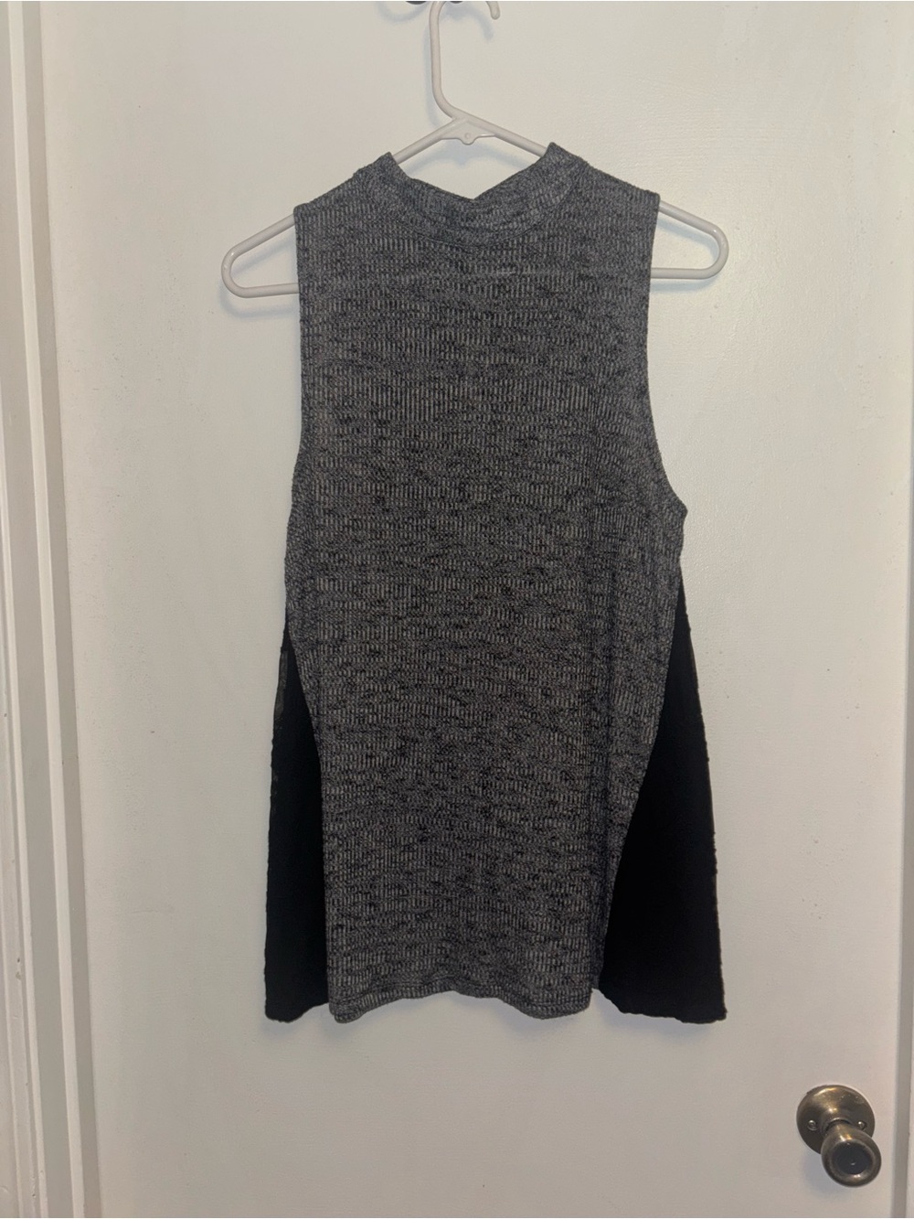 Candie's Gray and Black Sleeveless Knit Tunic